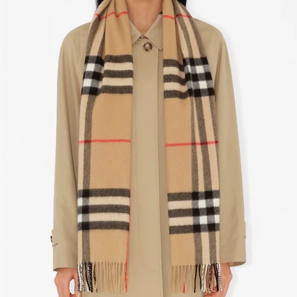 Burberry Check Cashmere Scarf - Picture 1 of 6